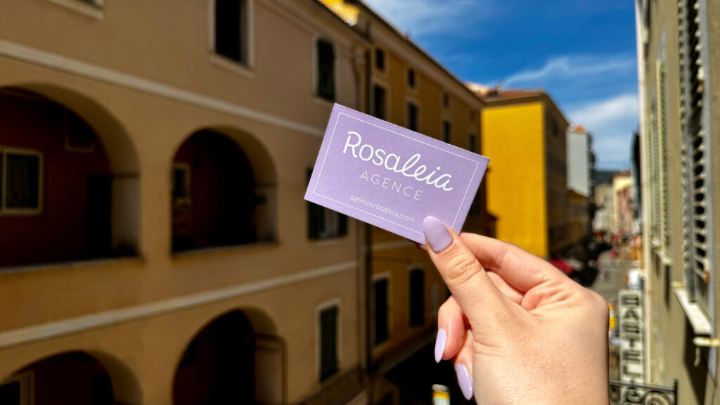 Les cartes de visites de l'Agence Rosaleia, communication 360 à Ajaccio