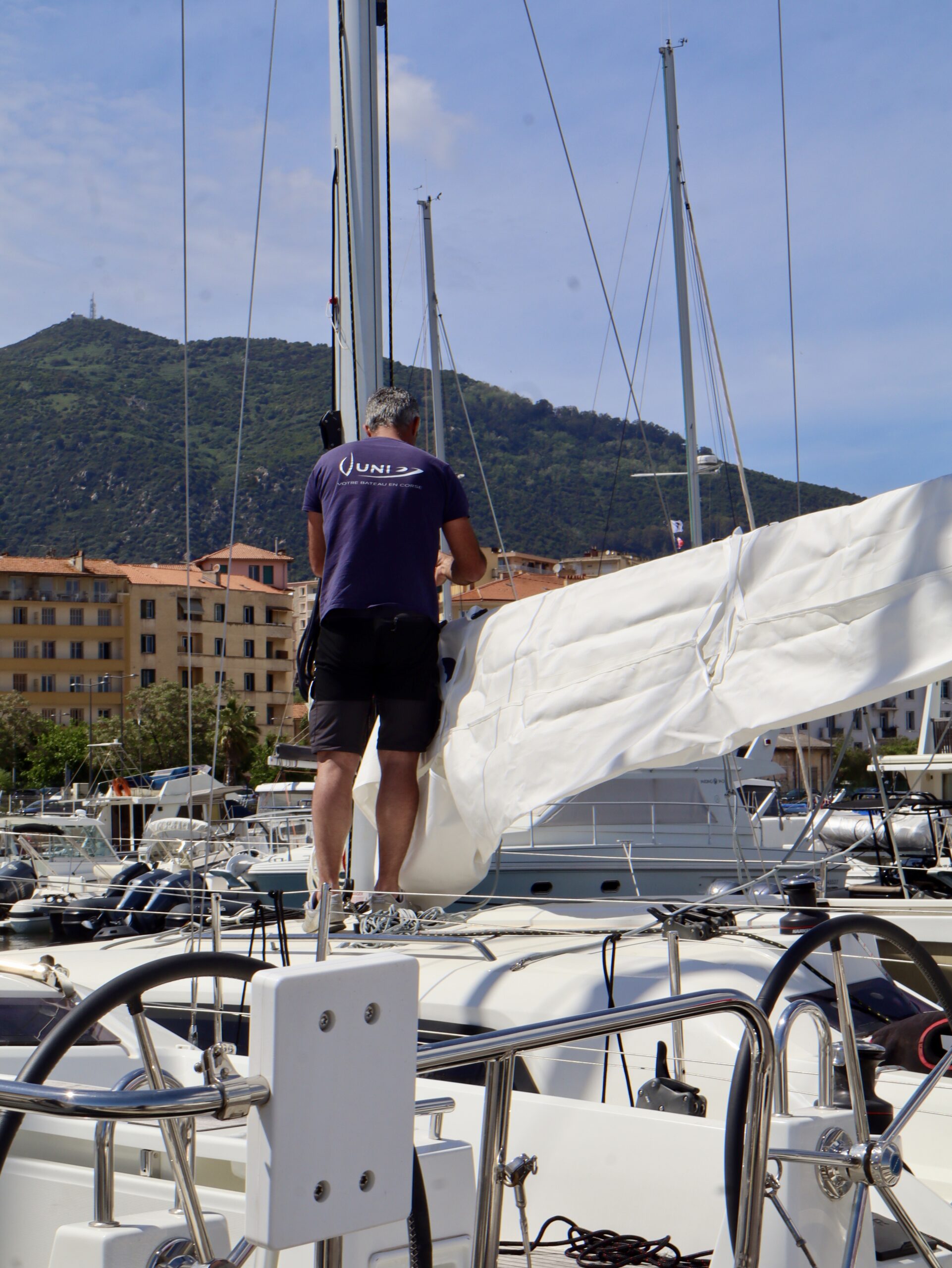 Gestion de réseaux sociaux pour notre client UNI Bateaux à Ajaccio